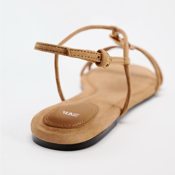 NWT ZARA EMBELLISHED LEATHER SANDAL 8
🚨FIRM PRICE - Picture 4 of 6